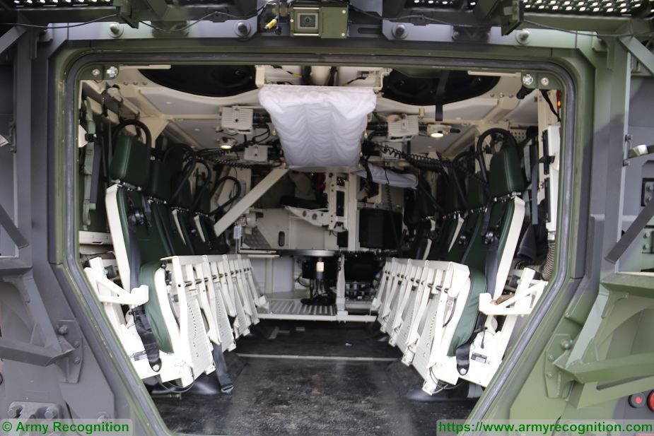Army_SWfF's tweet photo. Information about Australia's new 8x8:
https://t.co/xahHsMP5Ai

It definitely mounts a large, powerful gun

#8x8 
#Australia 
#35mm https://t.co/eqpNAMutkY