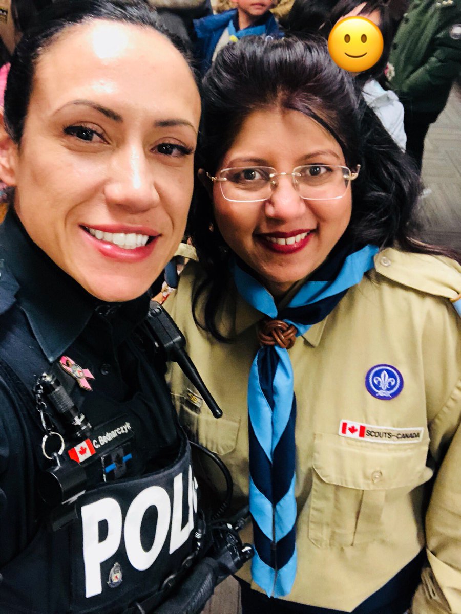 TPSOfficerB's tweet image. Big thank you to 338th Toronto Scout Group for visiting us at @TPS42Div this evening 🙂