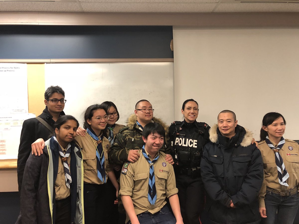 TPSOfficerB's tweet image. Big thank you to 338th Toronto Scout Group for visiting us at @TPS42Div this evening 🙂