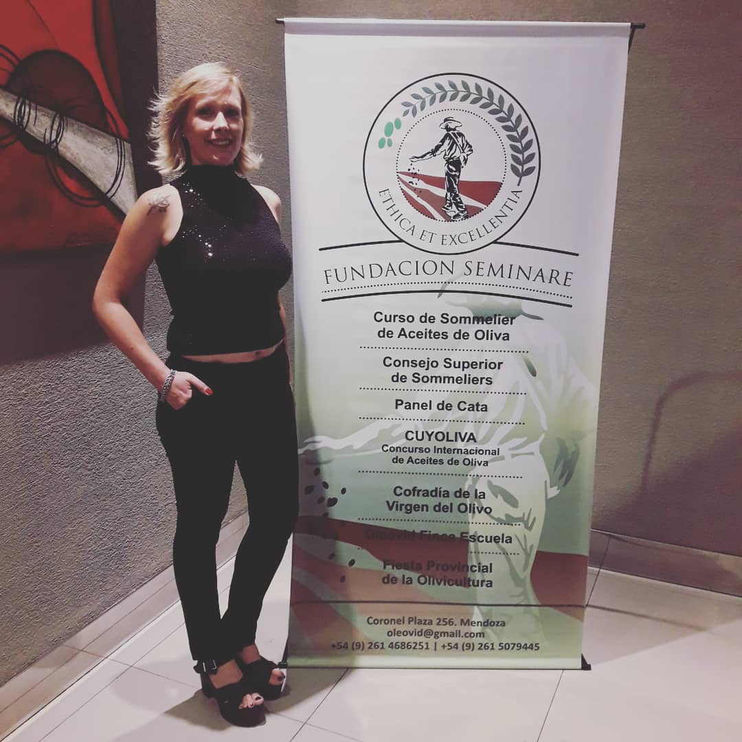 Reunión del #ConsejoArauco de <a href="/AOVE13/">Fundación Seminare</a>. Degustando #nevadillo #arbequina y un #blenddeaceitunas. #AOVE 🌿