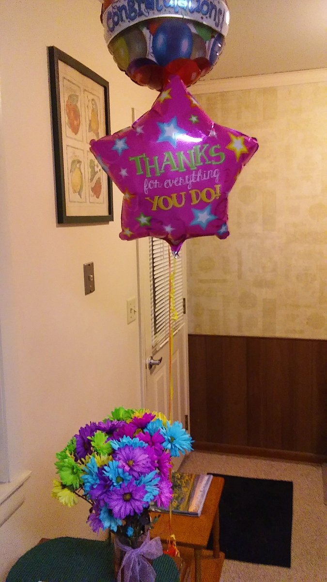 frosteezfinest's tweet photo. My mom was nominated for the volunteer of the year award im so proud of her she has done so much for me and the community over the years. https://t.co/hx7BzyWyfg