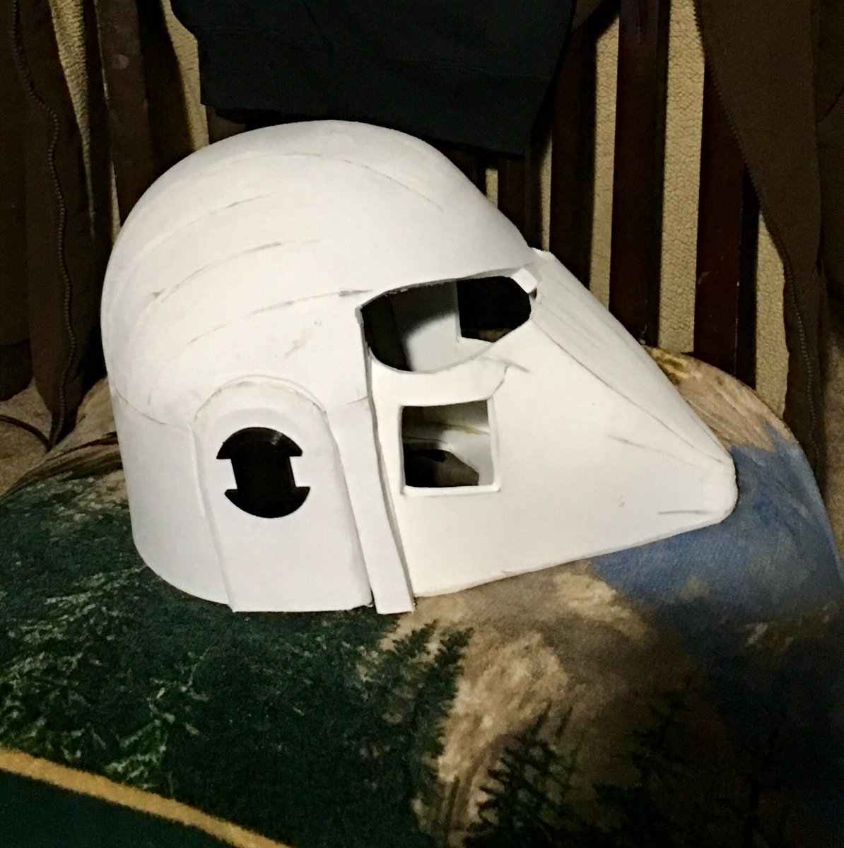 In the beginning stages of building a #40k Corvus helmet. Lots to go yet. #warhammer #warhammer40K #warhammer40000 #warhammer40Kcosplay #silverskull #foamsmthing #foamsmith #foamsmithology #cosplay #wip #propbuilder #propbuilding #propreplica #propreplicas