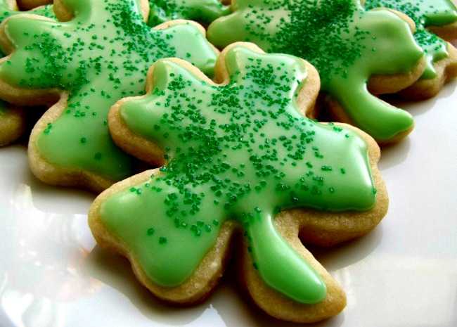 WHRA_PSU's tweet photo. WHRA hosted a St. Patrick's day event in Waring Commons! Goodies and more were handed out to students! We hope all of our West residents have a great St. Patrick's day this Saturday! https://t.co/hvomrTIdW2