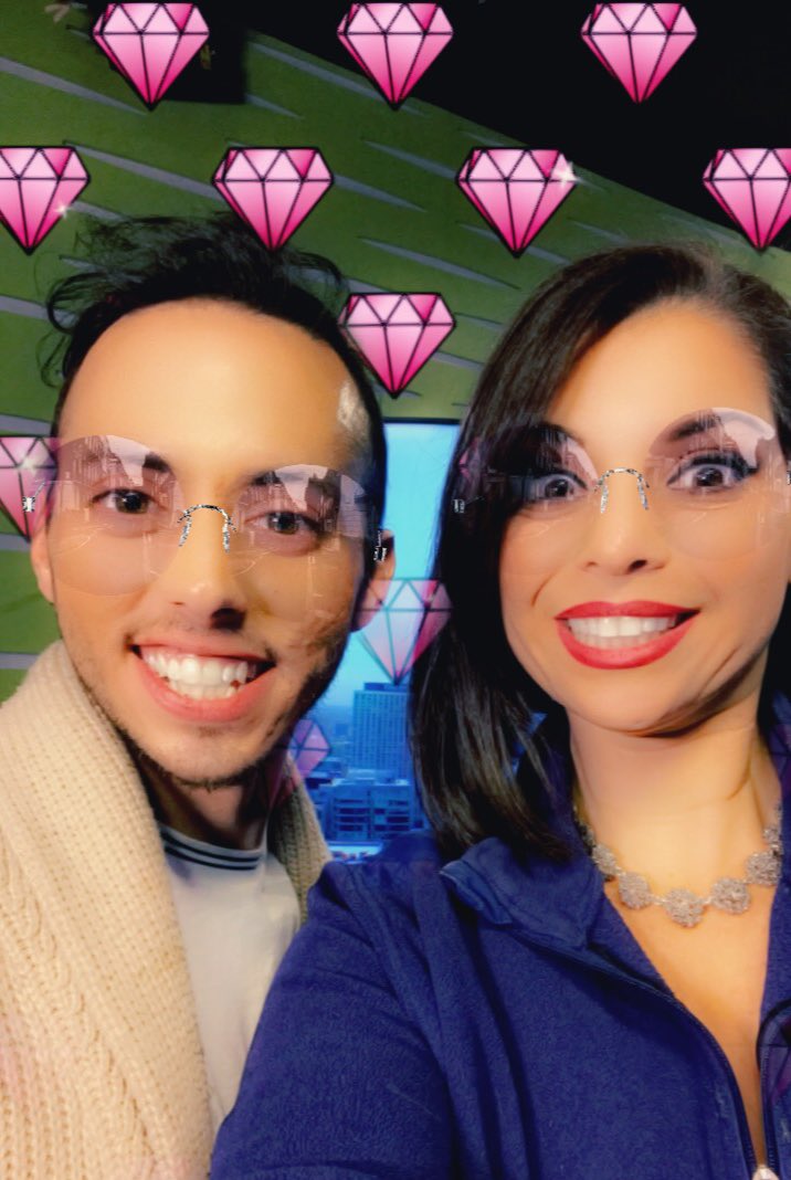 Colaboren con  Diego Guirado  y Dancing with the Chicago Celebrities, Bailando con los famosos de Chicago, para una buena causa: investigación y prevención del cáncer de seno 
Pica aquí: tinyurl.com/y72g686a
#BreakALeg #Suerte #DWCC