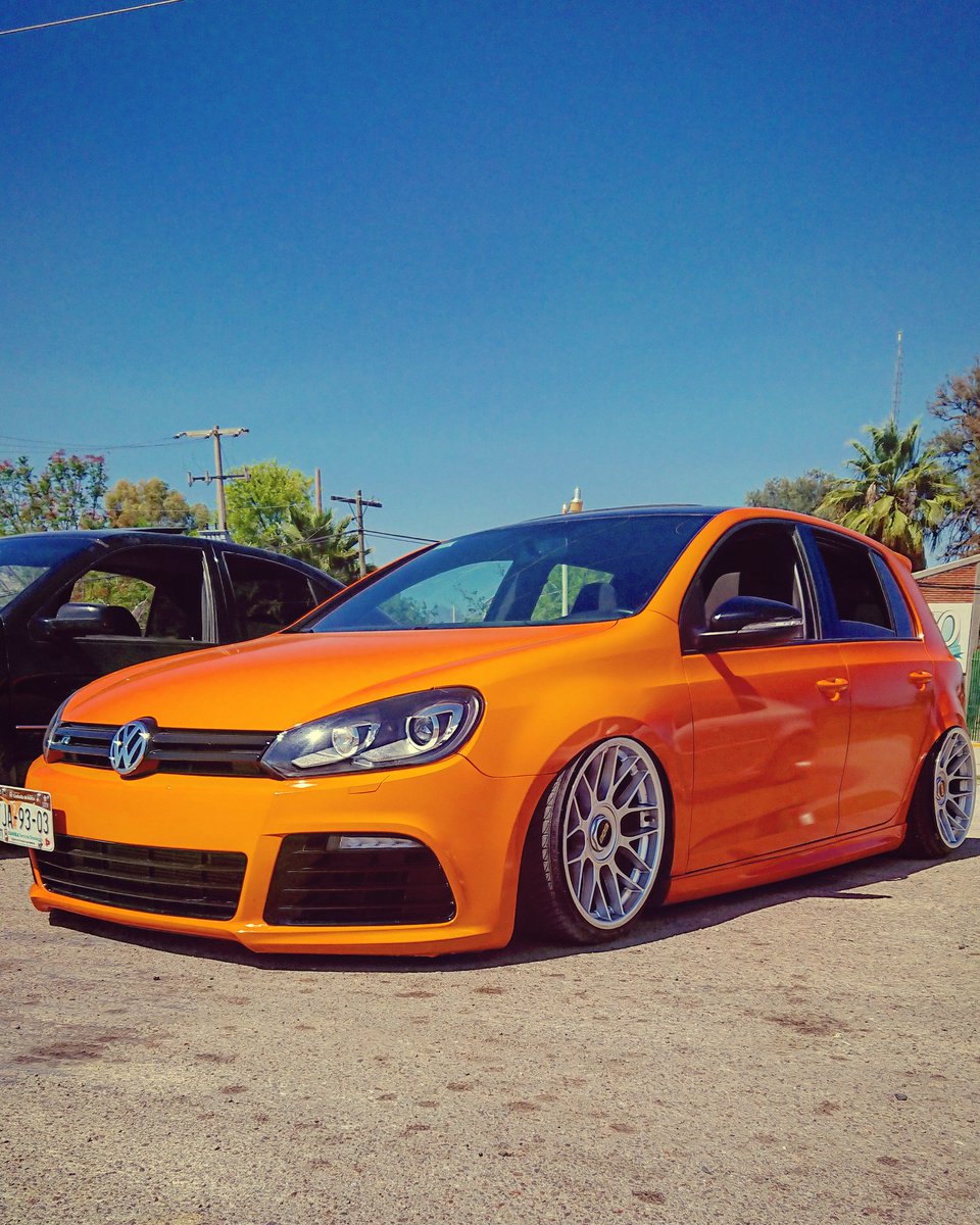 jorge_villa_vw's tweet photo. #golfr20 #golfmk6 #bagged #slammed #airlift #vwbuddies #vwlife #lowlife #bbs #orange #fanta #static #volkswagen #volksperformance #vag #vwvortex #projectcar #revotechnik #stage2 #carbonio #mk6 https://t.co/oVrglpCgmV