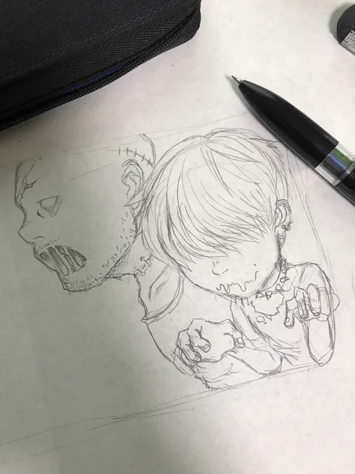 だいたい私と旦那は描いた…
子供のポーズが思いつかない… 