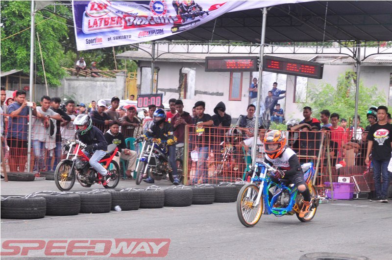speedwayID's tweet photo. LSI Rutin Adakan Latber Drag Bike Sebulan Sekali https://t.co/keR65XfVvV https://t.co/GjbTGCFu7I