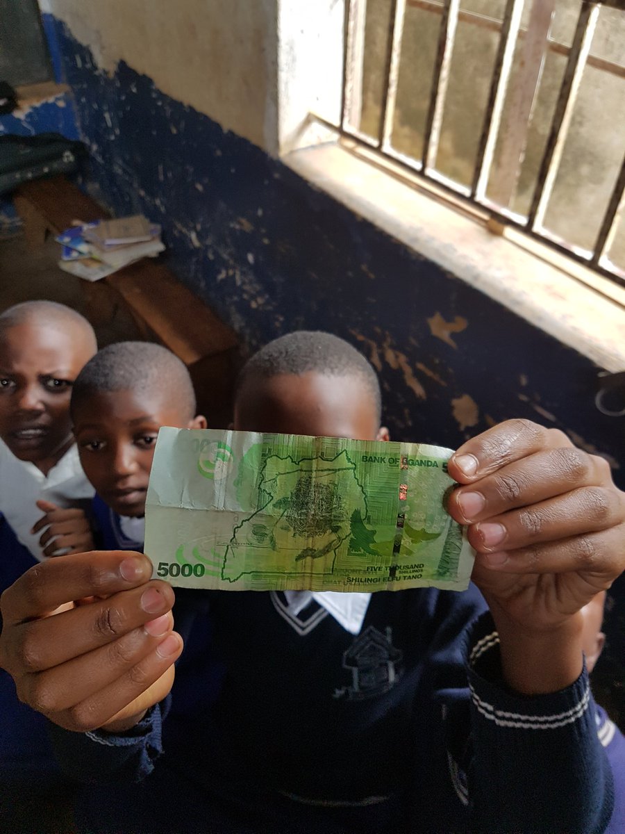 Kisugu Central School;Crested crane finding.#hermoneymatters #GMW2018