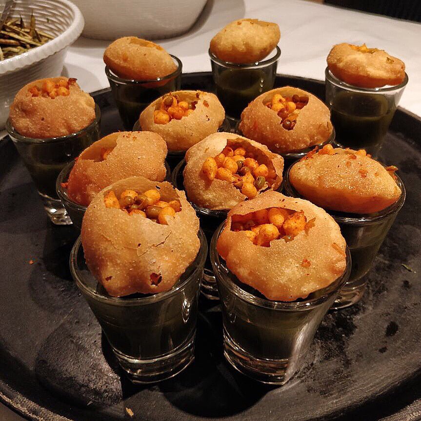 FoodiesofIndia's tweet photo. Friday calls for pani puri shots? Who could finish all these? #foodiesofindia #panipuri #foodie #yum #eat #foodporn #delicious #yummy #tasty #hungry #meal #instafood #foodgasm #foodlover #foodstagram #foodpics #ekplate #things2doinmumbai #mumbaifoodjunkie https://t.co/1latcdmplo