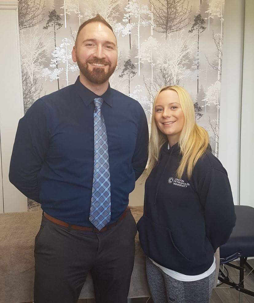We would like you to join us in welcoming Libbi, our new Sports Therapist to the DOMS team.
Libbi has been awarded the degree of 'Master of Science' having successfully completed the approved postgraduate programme in 'Sports Therapy'.
facebook.com/DomSportsMassa…