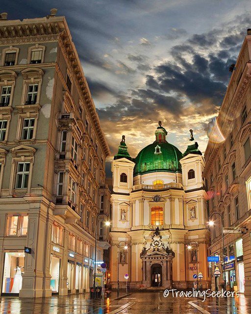 travseekers's tweet photo. Peterskirche / St. Peter’s Church in Vienna Austria. Photo by @rayanti 
Check her blog at https://t.co/I9diXFW4cR this weekend. https://t.co/vOvmPDwhK4
