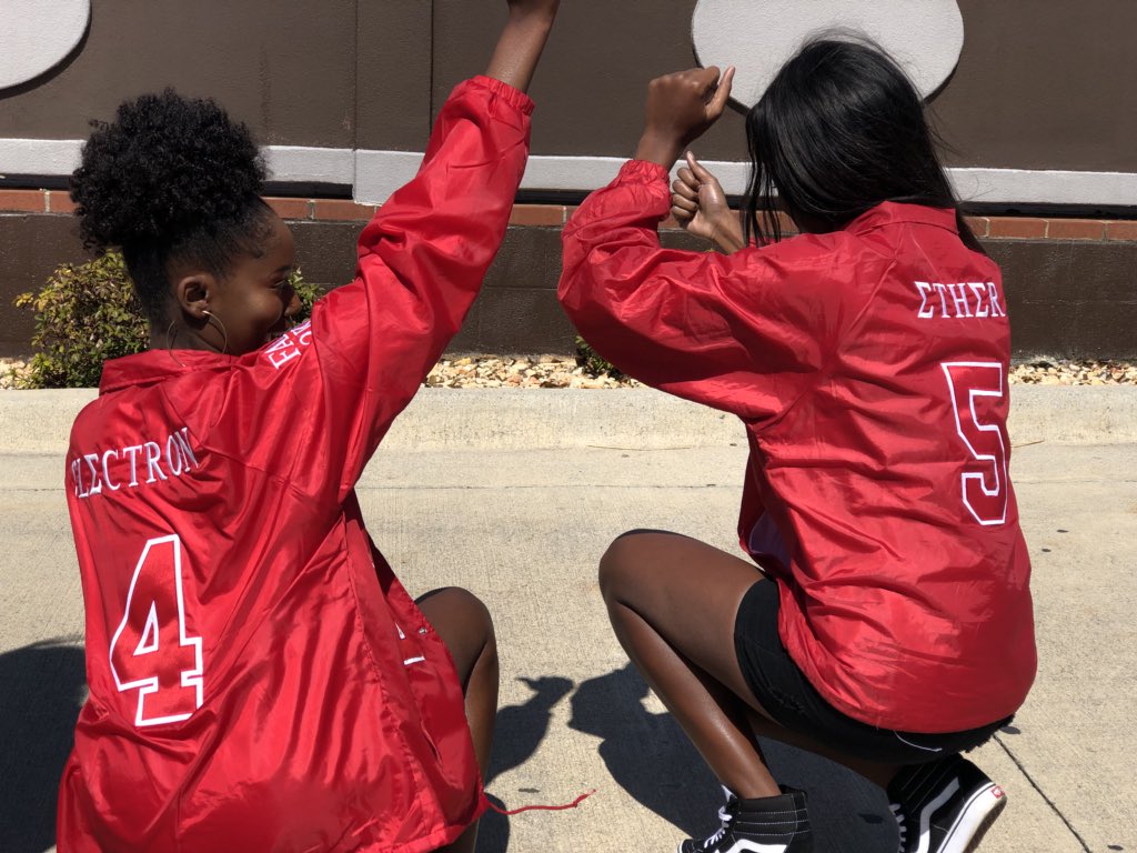in_dtrvp's tweet photo. #RubiesDoItBetter #rubiesedition #fall2k17 ❤️🖤 https://t.co/E29QmsJ5JA