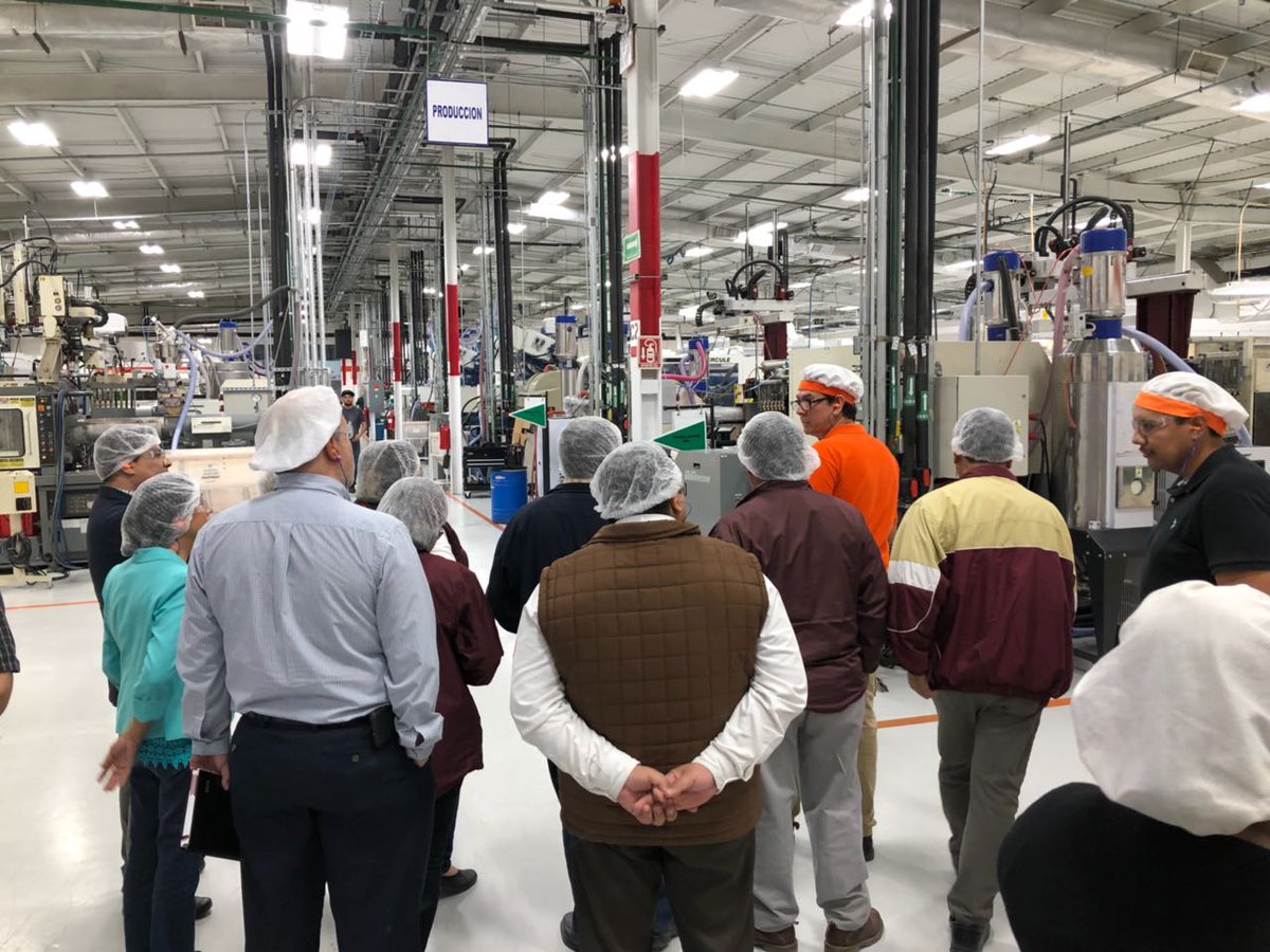 TecNM_Matamoros's tweet photo. Profesores del TecNM / Instituto Tecnológico de Matamoros Visitan las Instalaciones de ALBEA
https://t.co/a1HmE0kbs3
#TecNM #Matamoros #Tamaulipas #orgulloTecNM #orgulloGorila https://t.co/mivF1KV5yf