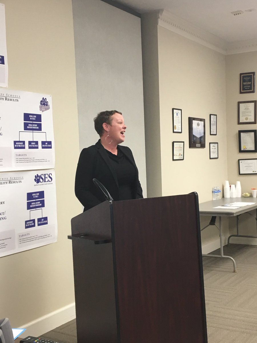 jimflynnkysupts's tweet photo. Sally Maloney, President of the #SCAGE - Simpson County Association for Gifted Education presents to the #SCBOE! Thank you Sally for helping get this group going to advocate for GT students and their education in #SCS! @simpsonliteracy #WeAreFS https://t.co/CA4Yf64Jqn