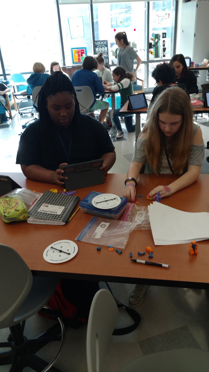 coachjaci's tweet photo. Punnett Squares, 3D printed robots, student engagement https://t.co/JGjXqTdjpT
