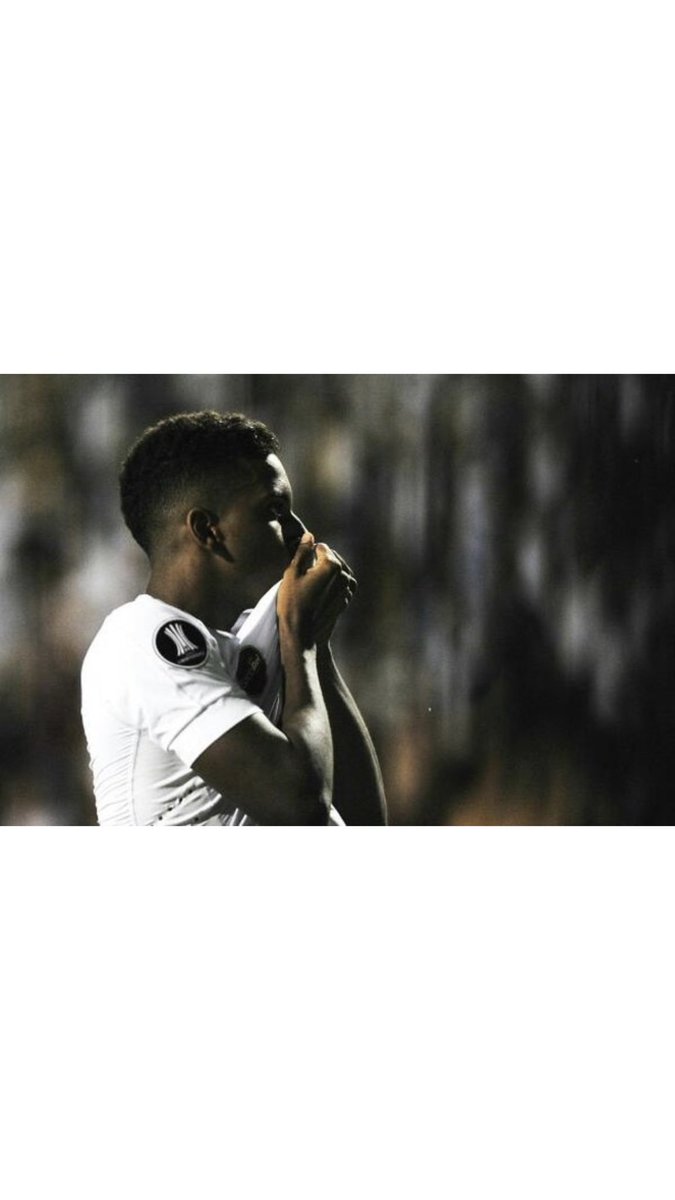 RodrygoGoes's tweet photo. “É um orgulho que nem todos podem ter...” Desculpa professores, faltei na escola por um motivo bom🤣 Noite maravilhosa!!! Jogador Brasileiro mais jovem a marcar em Libertadores!!! Obrigado senhor por tudo, toda glória é sua🙏🏿⚪️⚫️ #RG9 https://t.co/7tWGiPkQF5