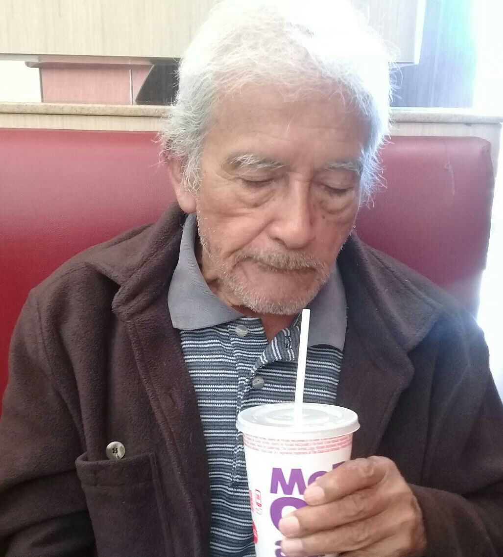 MICHAELBATRES's tweet photo. Desaparecio Carlos Espinoza
Padece Alzahimer hoy en Ciudad Real zona 12 Comunicarse al teléfono de la Capellán Militar
María Antonia Lemus Bran
45045540
54926067 @amilcarmontejo https://t.co/4TnwQeCnNF