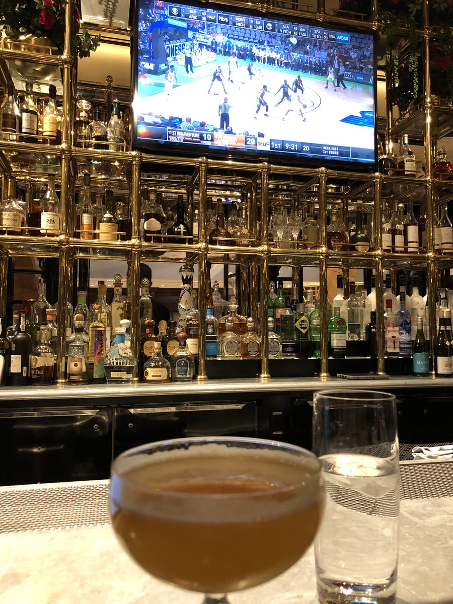 tarpinian's tweet photo. Let’s go #gators #hoops #sidecarcocktail #MarchMadness2018 https://t.co/WB7tEbMPLz