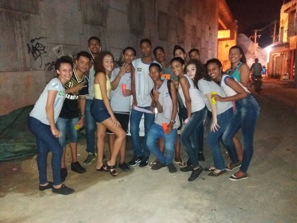 MorenaSousah17's tweet photo. - Como eu amoh essa tropinha 😍💘
- Teve festaa surpresaa simm ! 👭💫
#Lais_Fez_17 🎉💖💅
@Beatrizsilvaa26 @nvitt_ @VitorJo3 @viniciusvital22 @MicheelCrf @_martinscs @Laripcrl @LaisMagrella @tatasilvr @Lzlopes7 
#Tmjj 👣😍💅 https://t.co/F4FritVPLI