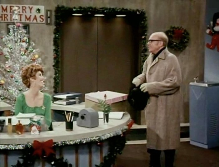 #Christmas #ChristmasSpecial #BobNewhart #BobNewhartShow #MarciaWallace #JohnFiedler