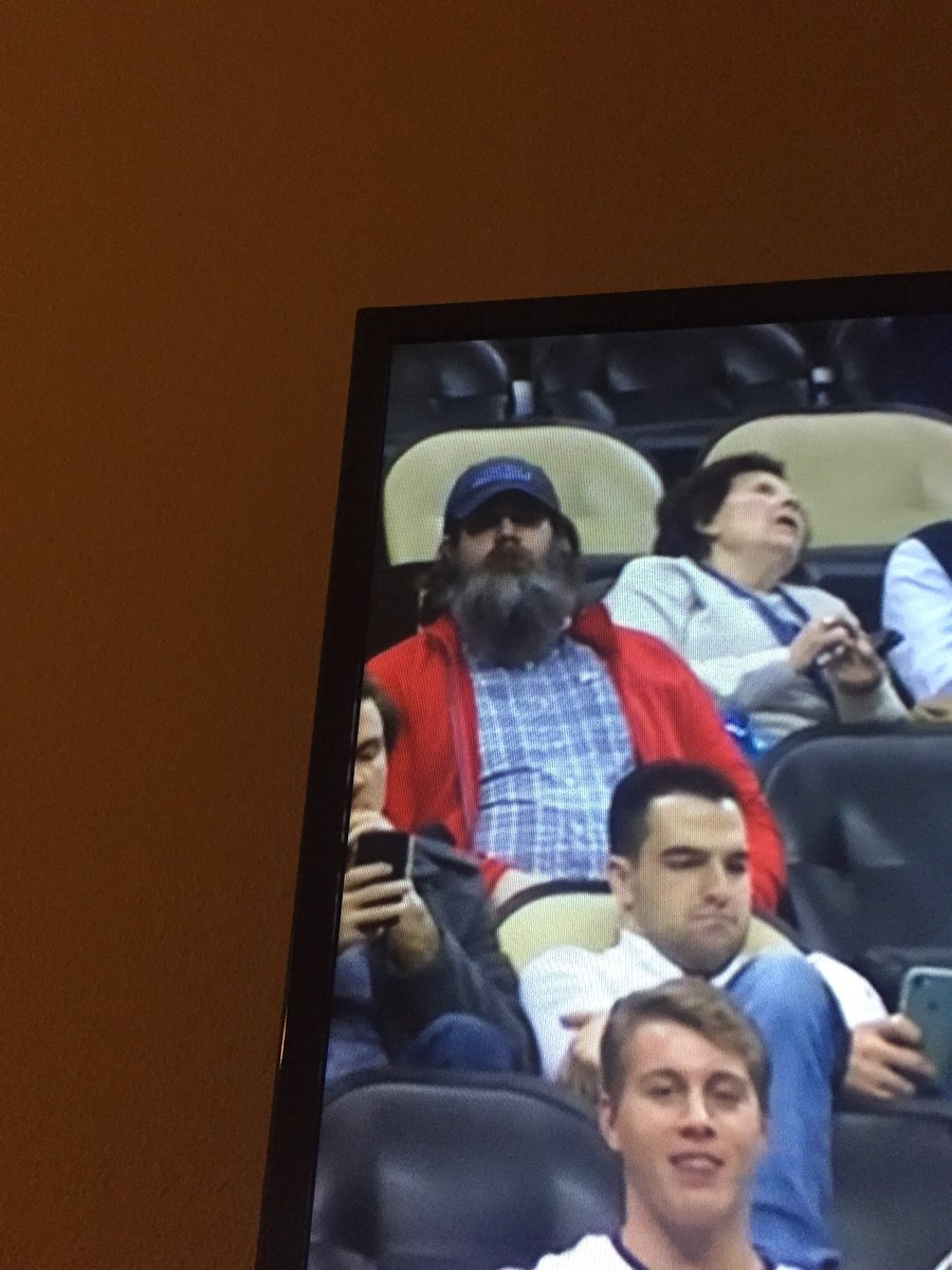 CraftyCreative's tweet photo. Forrest??? #BAMAvsVT #MarchMadness https://t.co/WLdjwp3EcV