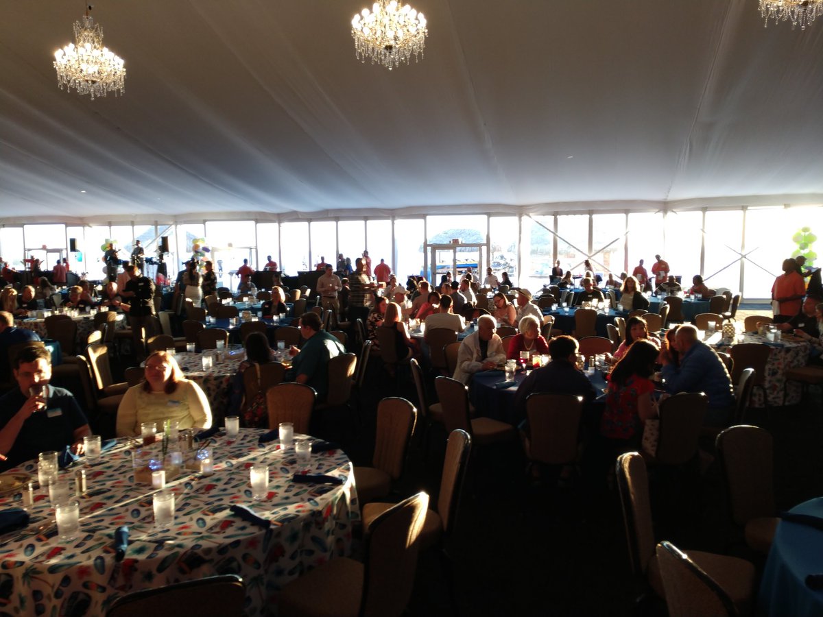 ATTTeamJoel's tweet photo. Summit 2017 welcome dinner. Food, drinks fire dancers, caricatures on Marco Island beach at the JW Marriott #DavSummit https://t.co/21EFoqchar
