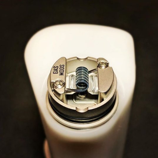 vaporldotcom's tweet photo. Put you coil between these two large air holes
#GASMODS #GR1BFRDA
---> https://t.co/k27cY372p6
Two embedded air control accessories
POM material with high stiffness
#Vaporl #GASMODS #GR1BFRDA #GR1RDA #BFtank #vapetank #cheapvape #chapevapedevice #vapenation #vapeworld #vape https://t.co/SNOIeXYO11
