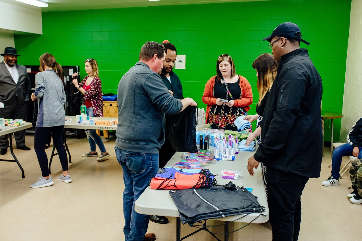 YAofGastonia's tweet photo. Tonight we completed our first service project together! We all came together to sort through supplies and make the baggies for those in need. #YAOG #LOVEGastonia
Special thank you to Councilwoman Jennifer Stepp and @walkerreidmayor for being there to support us! https://t.co/UYFA5tehtB