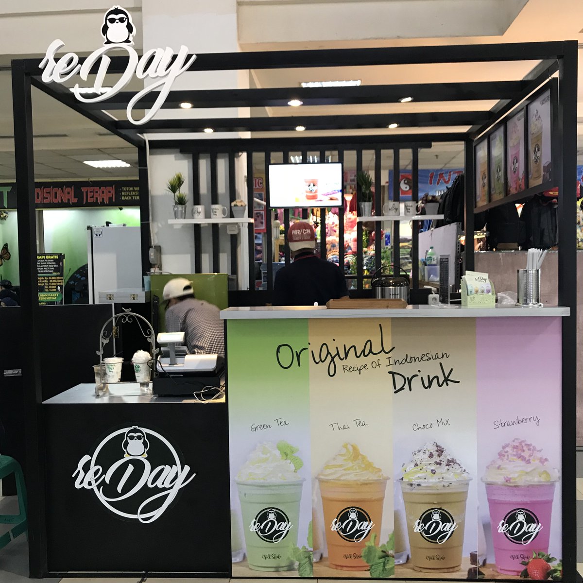 itcdepokreal's tweet photo. Berbagai jenis minuman segar dari Re Day di #ITCDepok Hall C Lantai Ground siap menemani hari minggu kamu smart shopper. Segera mampir ya smart shoppers! #PromoITC https://t.co/ZcgdahEWae