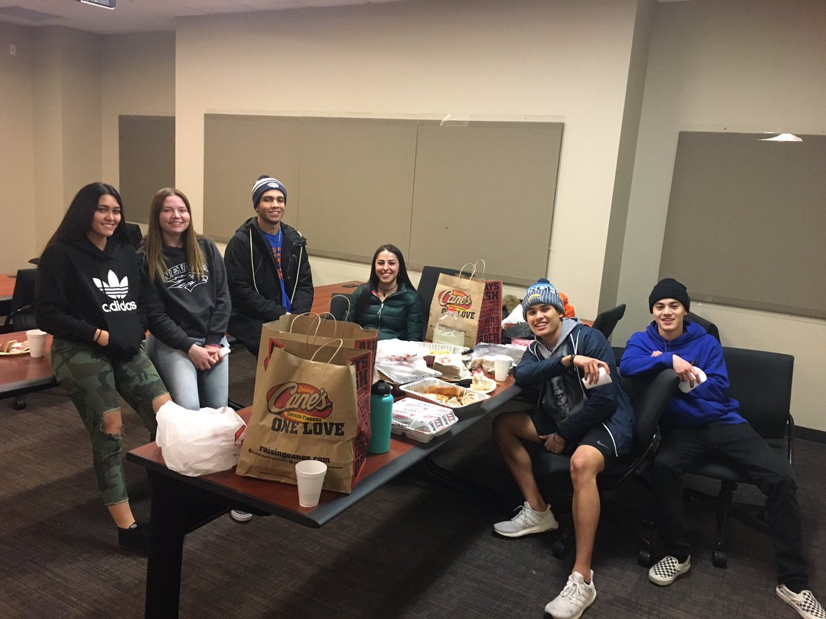 Healthcare_UNR's tweet photo. Great turnout despite the mini blizzard! @HealthCareVoter @NevadaCares #healthcarevoter https://t.co/67ljbhB66U