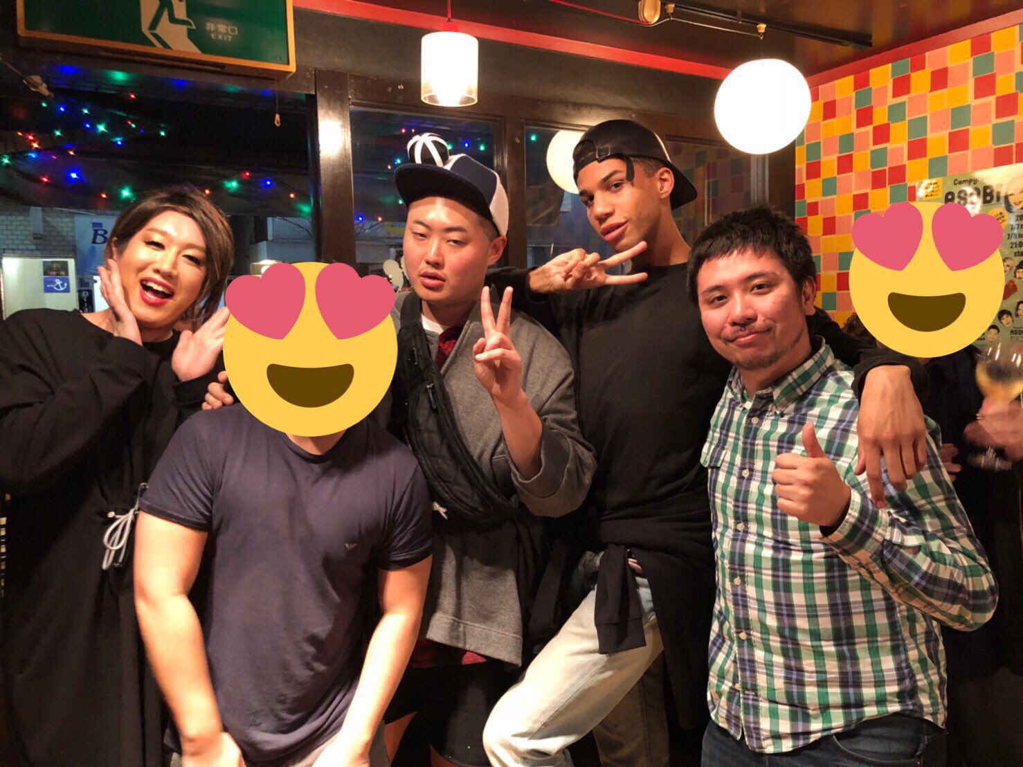 バブリーナ ルポールのドラァグレースに出てるクイーンさんたちご来店 キムチーちゃんの私服めっちゃかわいかった あとナオミスタイルよすぎ 日本の女装界で起こるドラマやバトルで食傷気味の毎日ですが 今度ゆっくり番組観てみよっと T Co