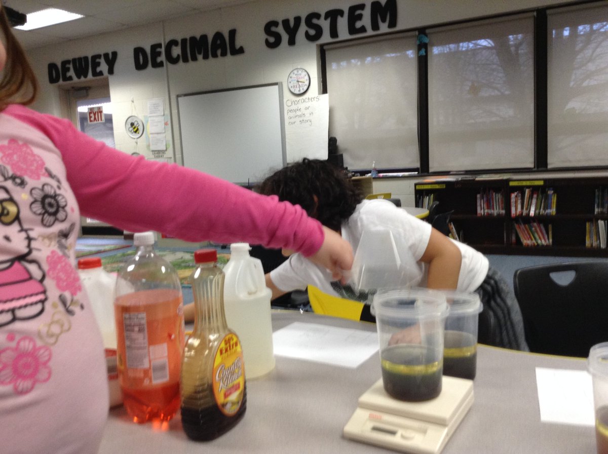 gdorn1's tweet photo. STEMCLUB@StephensElem #Boone2020 #twuzz We are learning to measure our liquids with a balance to get their mass and learning that each liquid has a different density as we pour our liquids into the container and they form different layers! Learning to calc density= mass/volume. https://t.co/GvAWIHFHyT