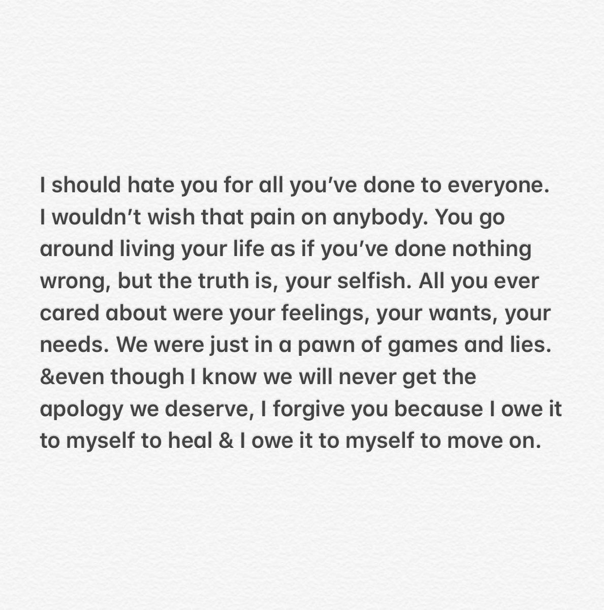 melimarie__'s tweet photo. #FeelingDown https://t.co/hRb8YMIJsH