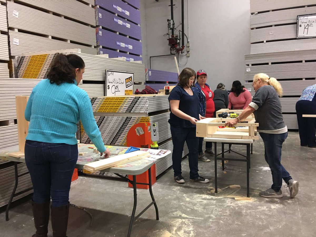 We had a great Do It Herself Workshop tonight at Gastonia Home Depot (#3606)!  Thank you ladies!