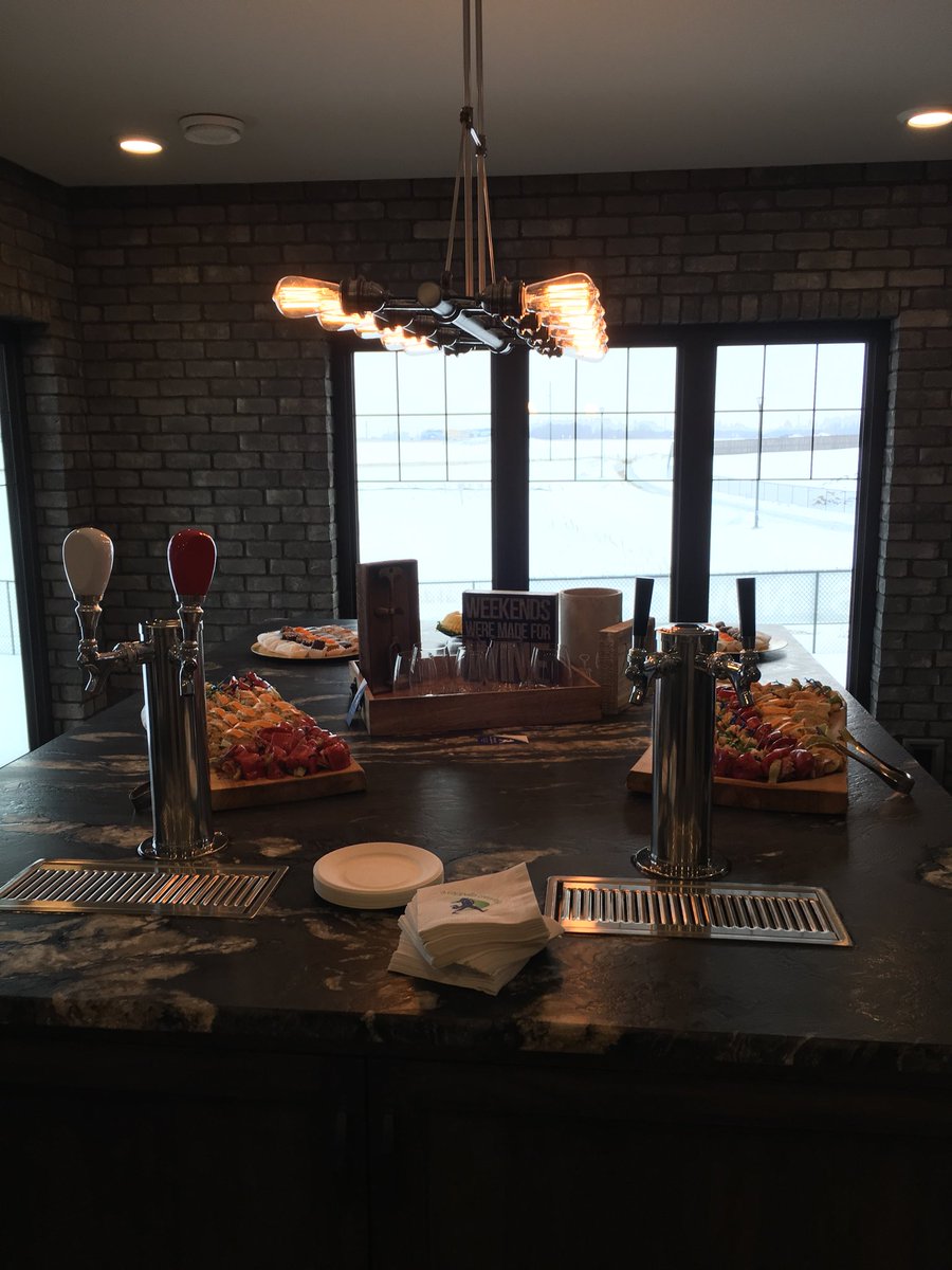 Corks_crumbs's tweet photo. So excited to pour my amazing Powers, Hedges and Corvus wines tonight @ Augusta Homes Open House in the new area of Riverview. Delicious food Accapella! Sandi + Nigel rock! The bar downstairs= drool #yegwine @pnwrager @badger_powers @CorvusCellars @hedgeswine @acappellacaters https://t.co/4FHz5N61rd