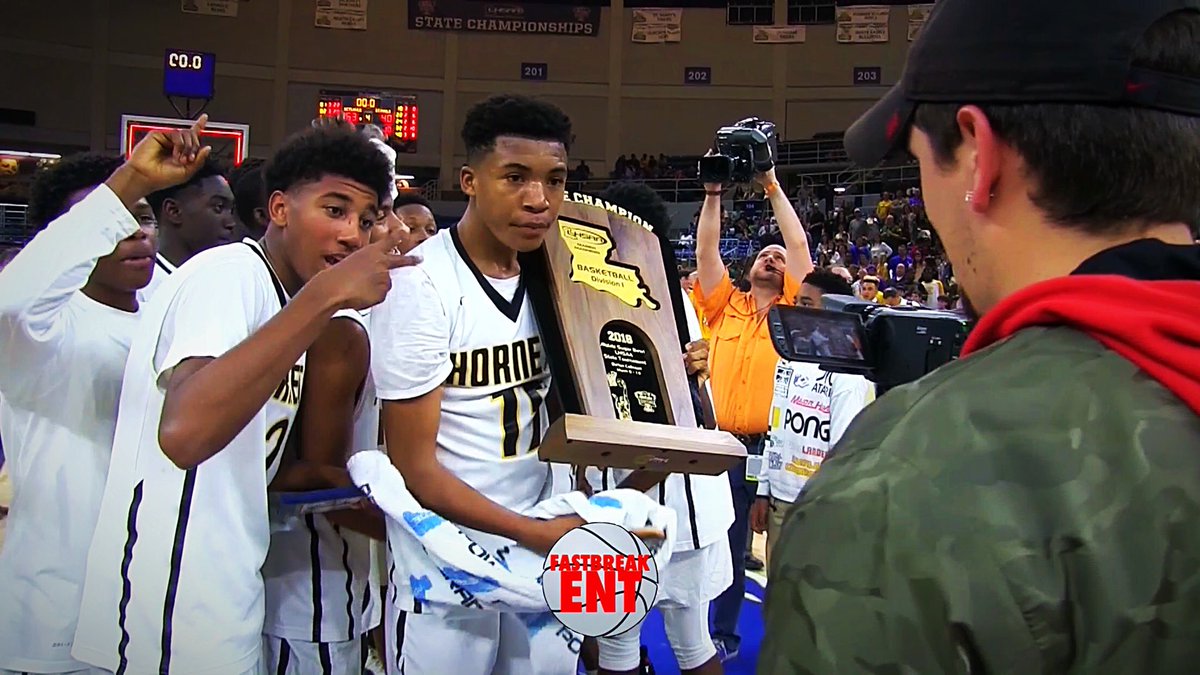 lang_bang12's tweet photo. 🏆x3️⃣ for @javontesmart 🔥 #YkDaVibe
•
(📸 - @Noah_Lang12; @fastbreak_ent) https://t.co/XczYhEB2B9