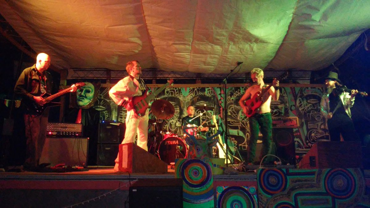 Last up is Muppletone, slightly avant garde rock with a sense of humor and some intetesting performance art. #VFshowcase