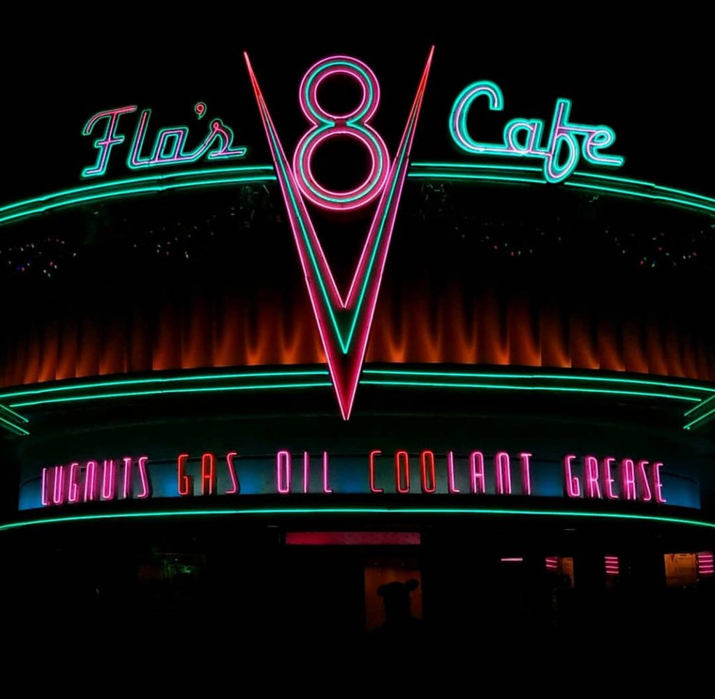 TheDisneyMD's tweet photo. Milkshake anyone? With gravel on top! @DisneylandToday #CarsLand #FlosCafe https://t.co/EgMwjPugiT