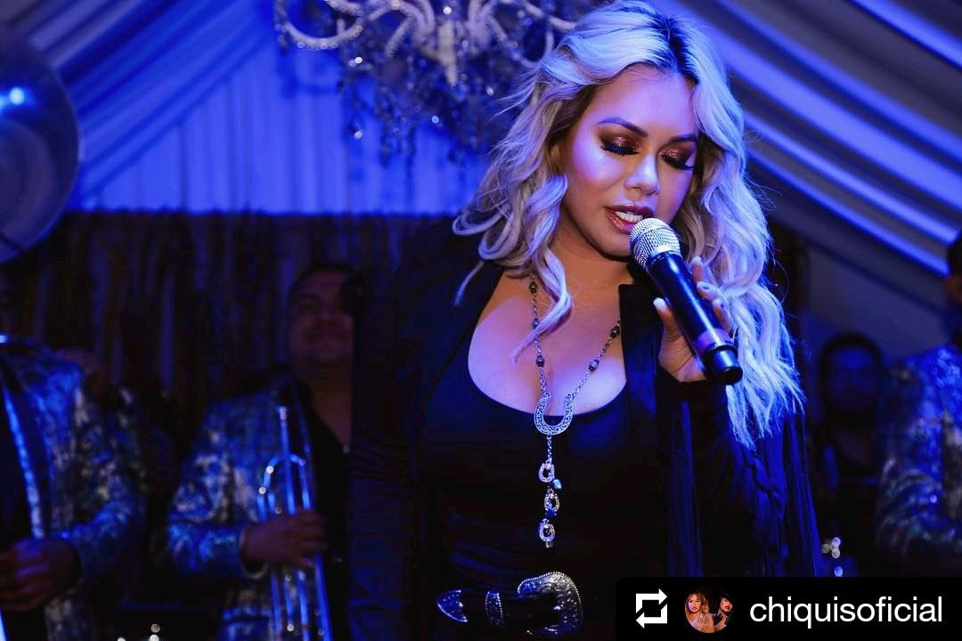 MariaSa73004989's tweet photo. #Repost @chiquisoficial
•  •  •
#EntreBotellas 🍻
#TeamChiquis27 https://t.co/pCnLxlnEVq