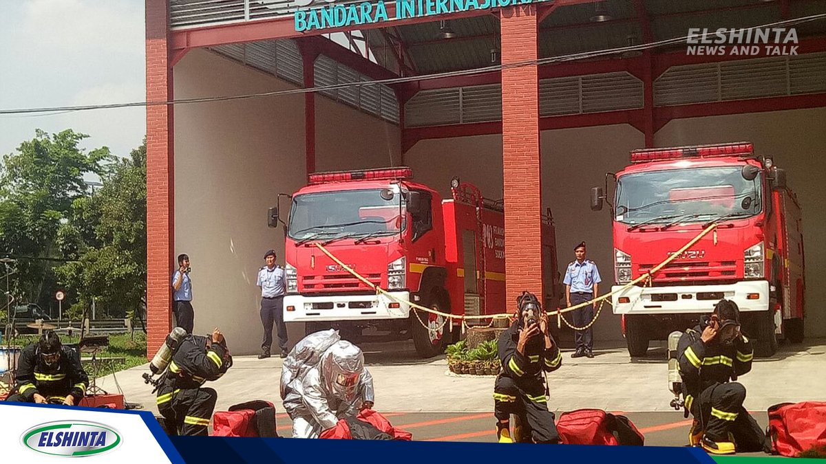 RadioElshinta's tweet photo. Dalam rangka meningkatkan kewaspadaan &amp; kesigapan dalam mengantisipasi terjadinya peristiwa kebakaran di sisi darat, PT Angkasa Pura II (Persero) melalui kantor utama Bandara Internasional Soekarno-Hatta, Tangerang kini telah memiliki Gedung Domestic Fire Station, (16/3). (Mum) https://t.co/UyL2fTFbgt