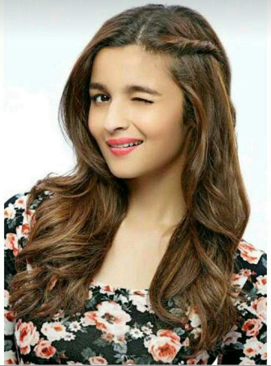 WebGracious's tweet image. Happy Birthday Alia