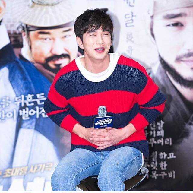 emzbraveheart15's tweet image. Ung ganyan hahaha..
#INARFirstDate