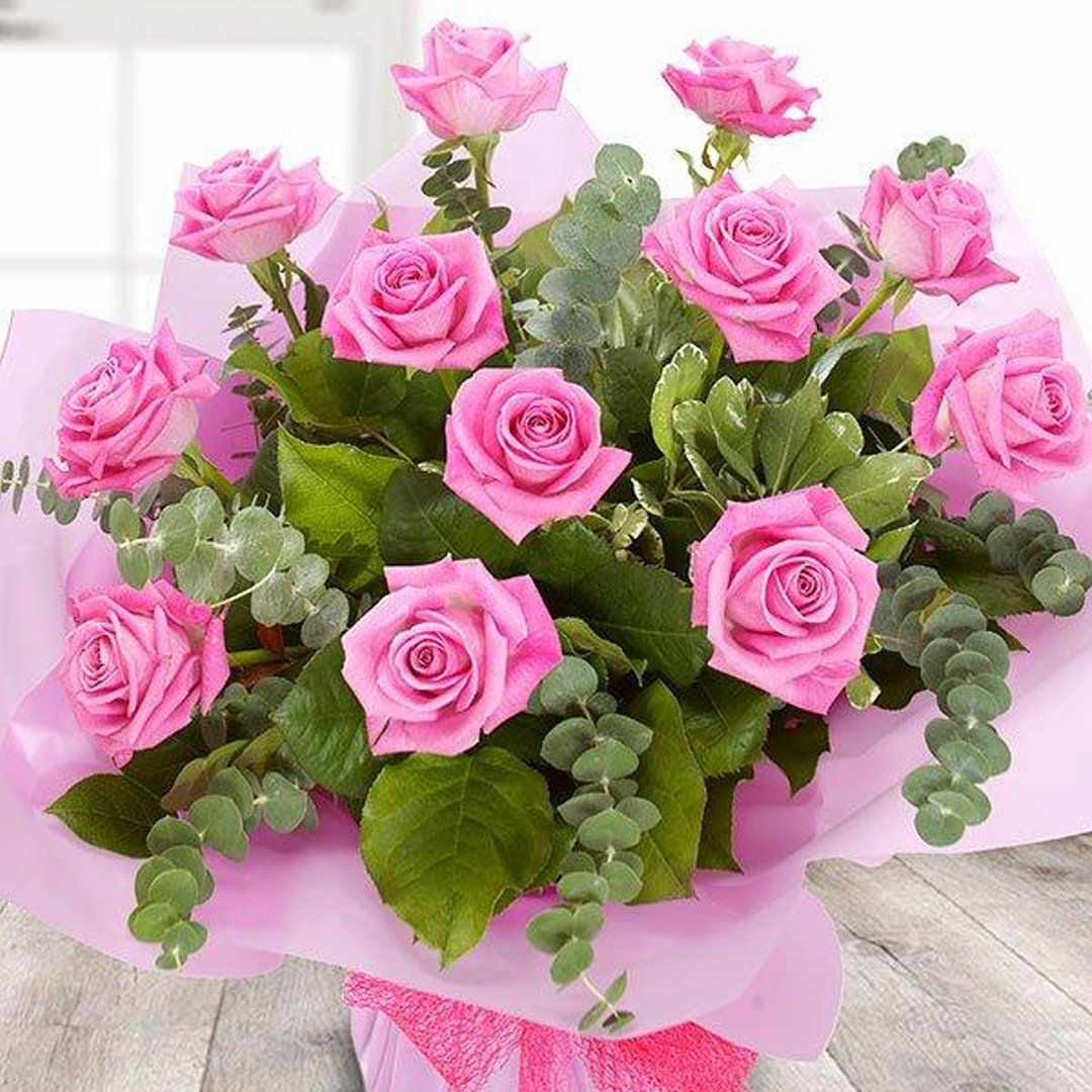 Embrace your inner romantic, whatever the occasion, with our ultra-sentimental, super stunning Dozen Pink Roses #bouquet. ow.ly/P4iD30iV9ct #Florist #Harrogate