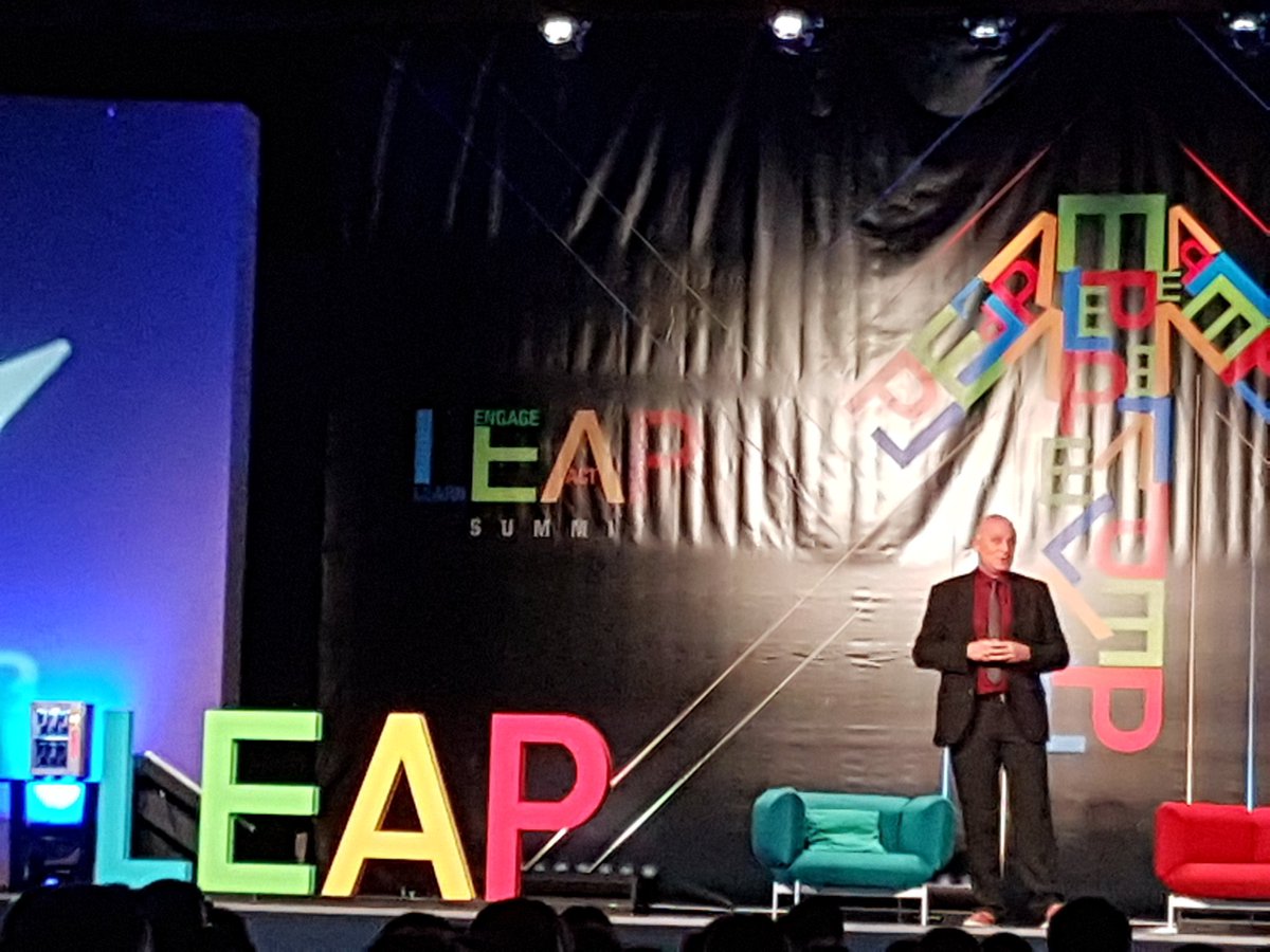 InovCro's tweet photo. Inspirational talk about emotional intelligence and leadership by @harrymitsidis at #LeapZg https://t.co/HHsySFmcOg