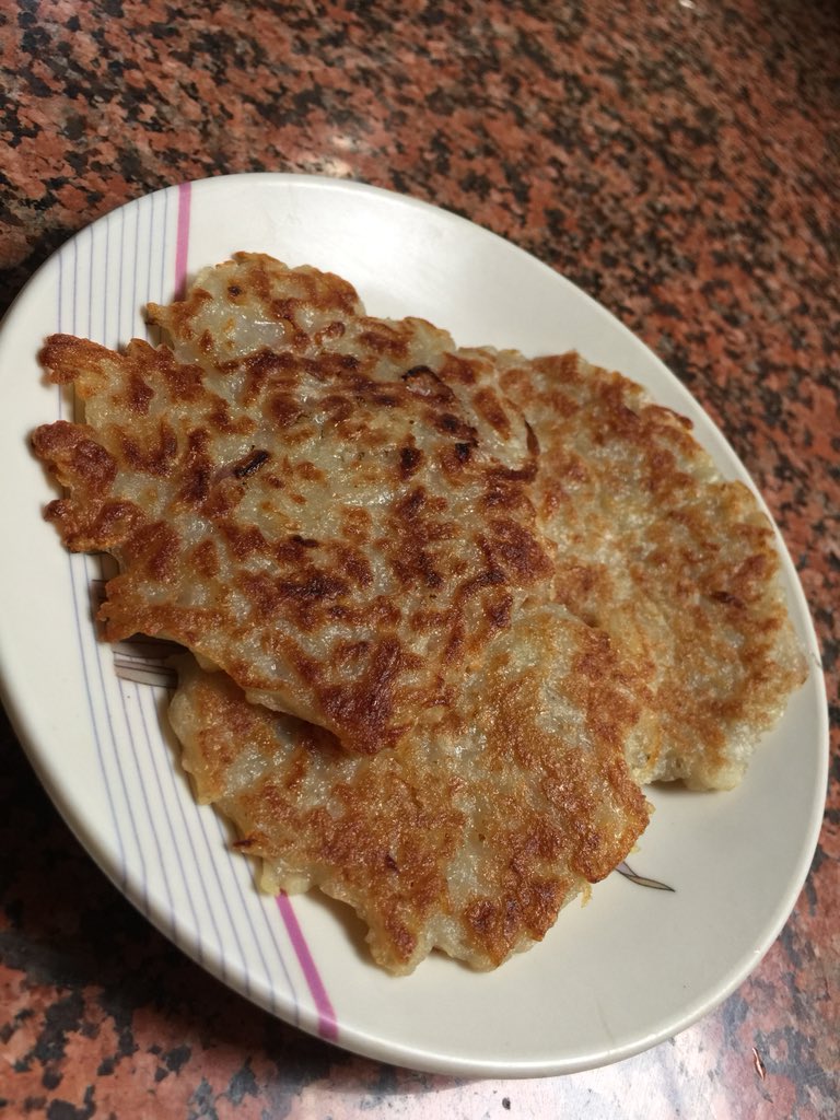 befoodiewithme's tweet photo. be foodie: Potato pancakes (eggless) https://t.co/hxqG49U8P5 @befoodiewithme #befoodiewithme #befoodie #foodlover #Potatoes #potatopancakes #snacktime #snack #RecipeOfTheDay #onlyvegrecipes #blog #blogger #foodblog #foodblogger #recipeblog #recipeblogger #teatime #yum  #yummy https://t.co/b6x6ISQ4uh