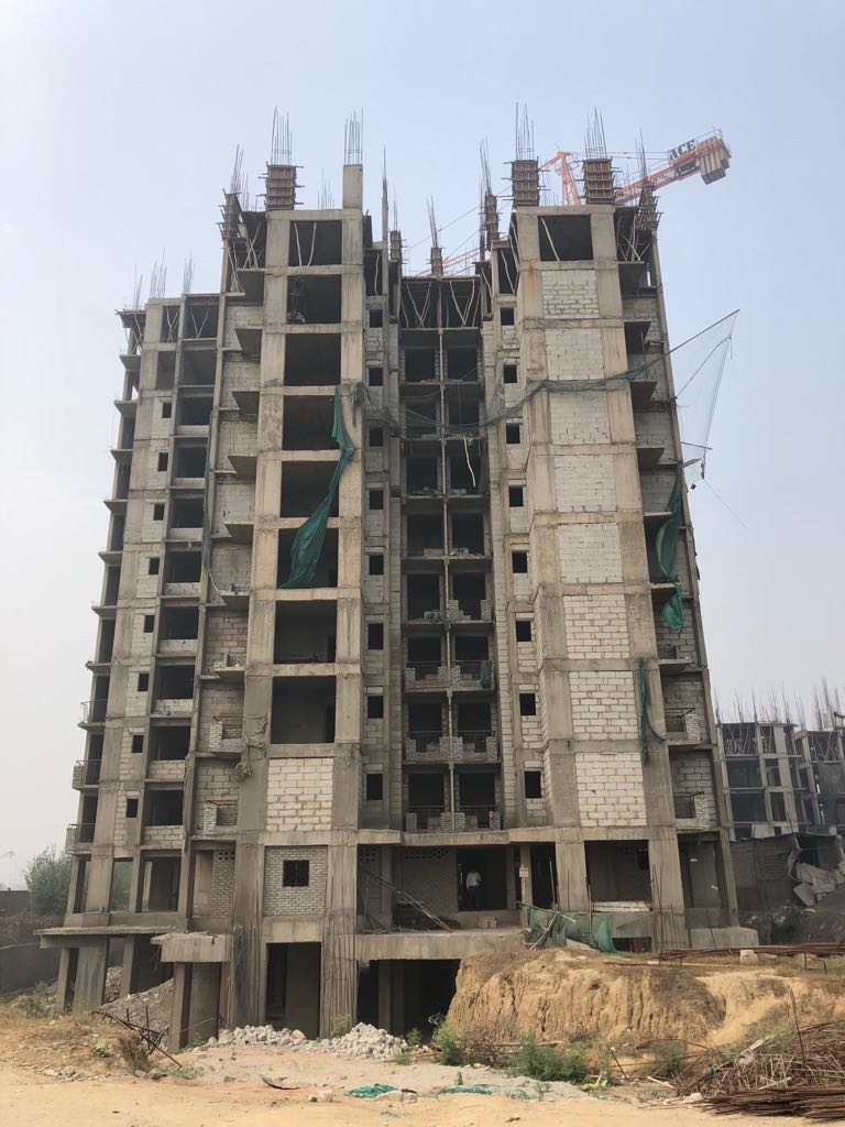 SikkaKaamyaHBA's tweet photo. Latest images from #KaamyaGreens site. 

16th March 2018

@myogiadityanath @CMOfficeUP @UPGovt ऐसा क्या है जो @SikkaGroup जैसे करप्ट बिल्डर के खिलाफ करवाई करने से रोक रहा है?

याद रखे जनता के वोट से सीएम बने है बिल्डर के नही 

#KhotaSikka #SikkaKaamya #SikkaBuilder #FakeBuilder https://t.co/RgMiuKC1Zv