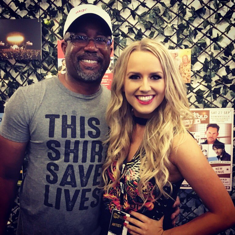 christielambmus's tweet photo. Loving @cmcrocksfest 
It's not everyday you get to do #Fireball shots with @dariusrucker 🥃🔥
#NewDrinkingBuddy https://t.co/r1E8iXcQ46