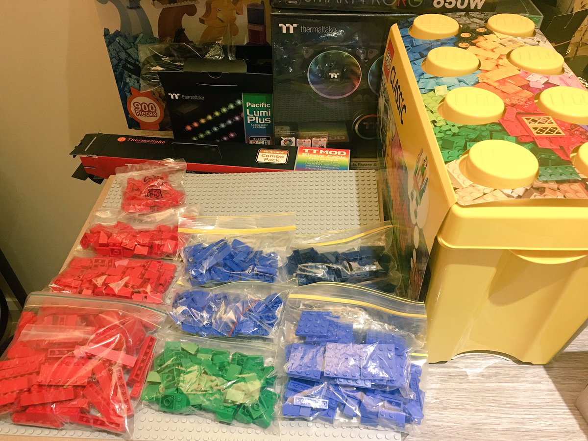 mrthermal's tweet image. Batch of 1500 pieces ready for the @IEM build! #GOCC #QuickStats #lego #thermaltake