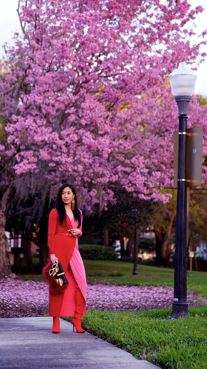 NEW | Color Blocking and Pink & Red Trend bit.ly/2FW4fHs @TheBlogger_Hub @BlogRetweet @theDSblogRT @BloggersBlast @FabBloggersRT #GWBchat @allthoseblogs #fbloggers #outfitinspo #shopthelook #lookforless