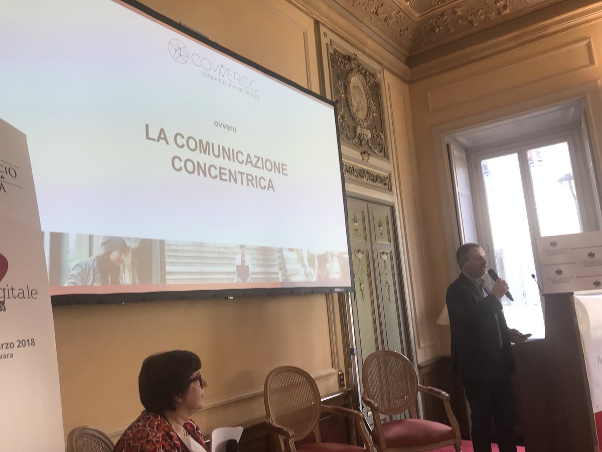 ConfcommercioLo's tweet photo. Stefano Lamon presenta la #retedimpresa #comvergo comunicazione concentrica e multicanale #RetieDigitale #MilanoDigitalWeek https://t.co/wgGvcb8fk2